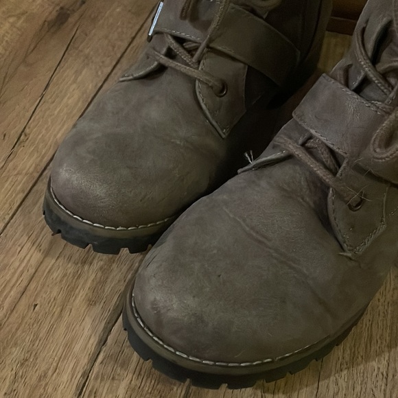 Cliffs Gray Boots size 10 - Picture 3 of 3